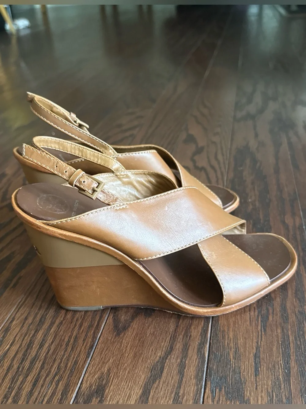 Tory Burch Gabrielle brown Leather wedge Sandals preppy summer resort size 8.5